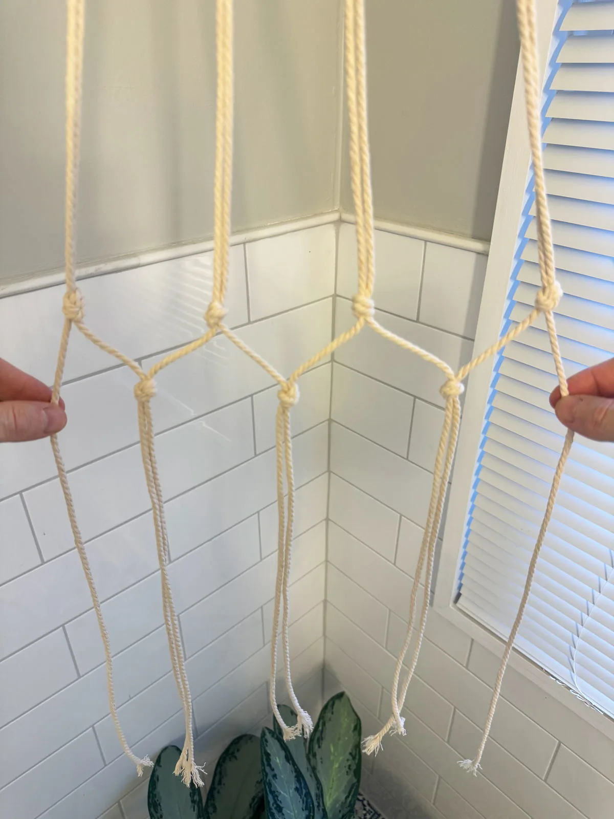 make-your-own-macrame-hanger